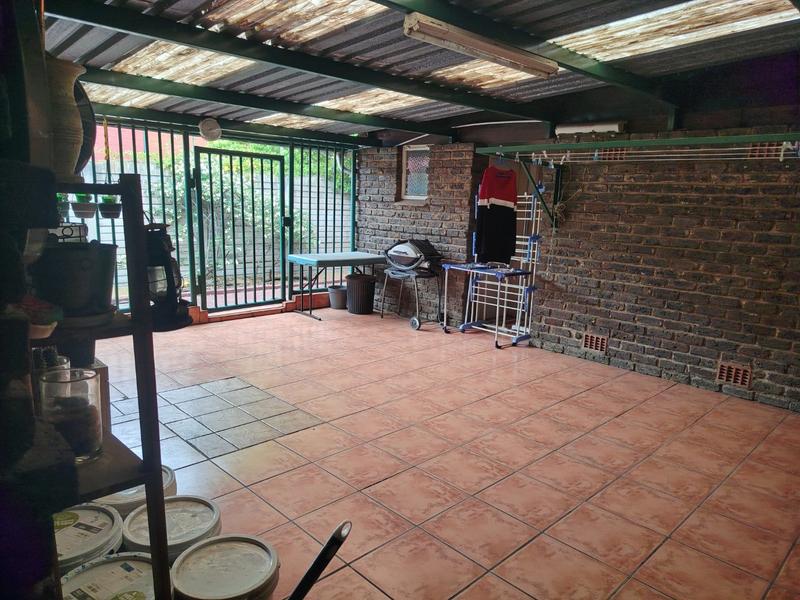 5 Bedroom Property for Sale in Sasolburg Ext 4 Free State
